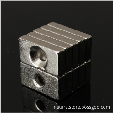 N52 Wind Turbine Permanent Block NdFeB Magnet Motor With Screw